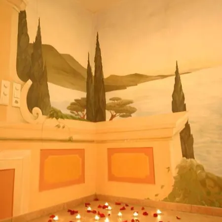 Mall Hotel 3*